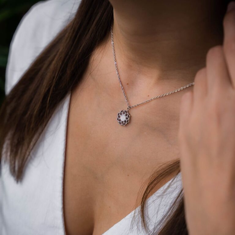 Composition Necklace (White Nacre/Silver)