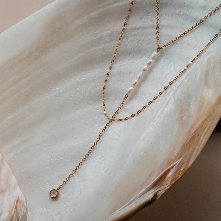 Summersweet Necklace (Pearl/Zirconia)
